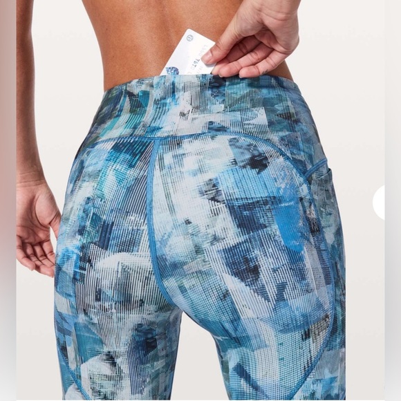 Lululemon On Pace Crop *21” in Sun Dazed Multi Blue Leggings - Picture 5 of 8